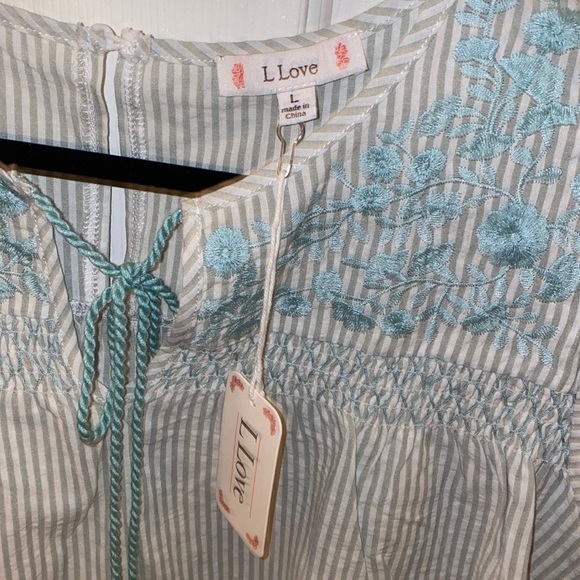 NWT Striped Peplum Top size L - Picture 3 of 4